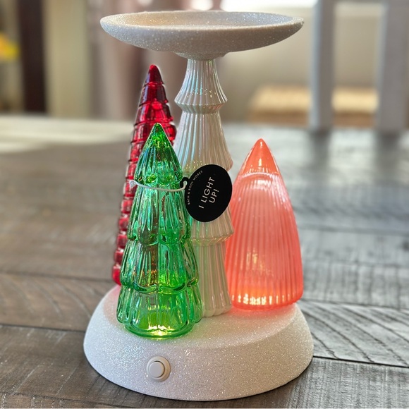 Bath & Body Works Light Up Glass Christmas Trees 3-Wick Pedestal Candle Holder - Picture 6 of 8